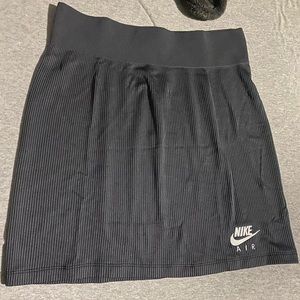 Nike Air Tight skirt, size L, Black